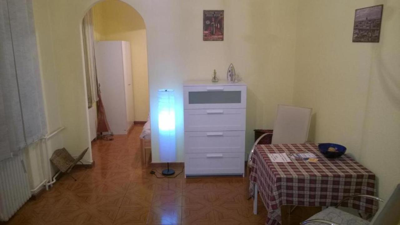 White Ship Apartman บูดาเปสต์ ภายนอก รูปภาพ