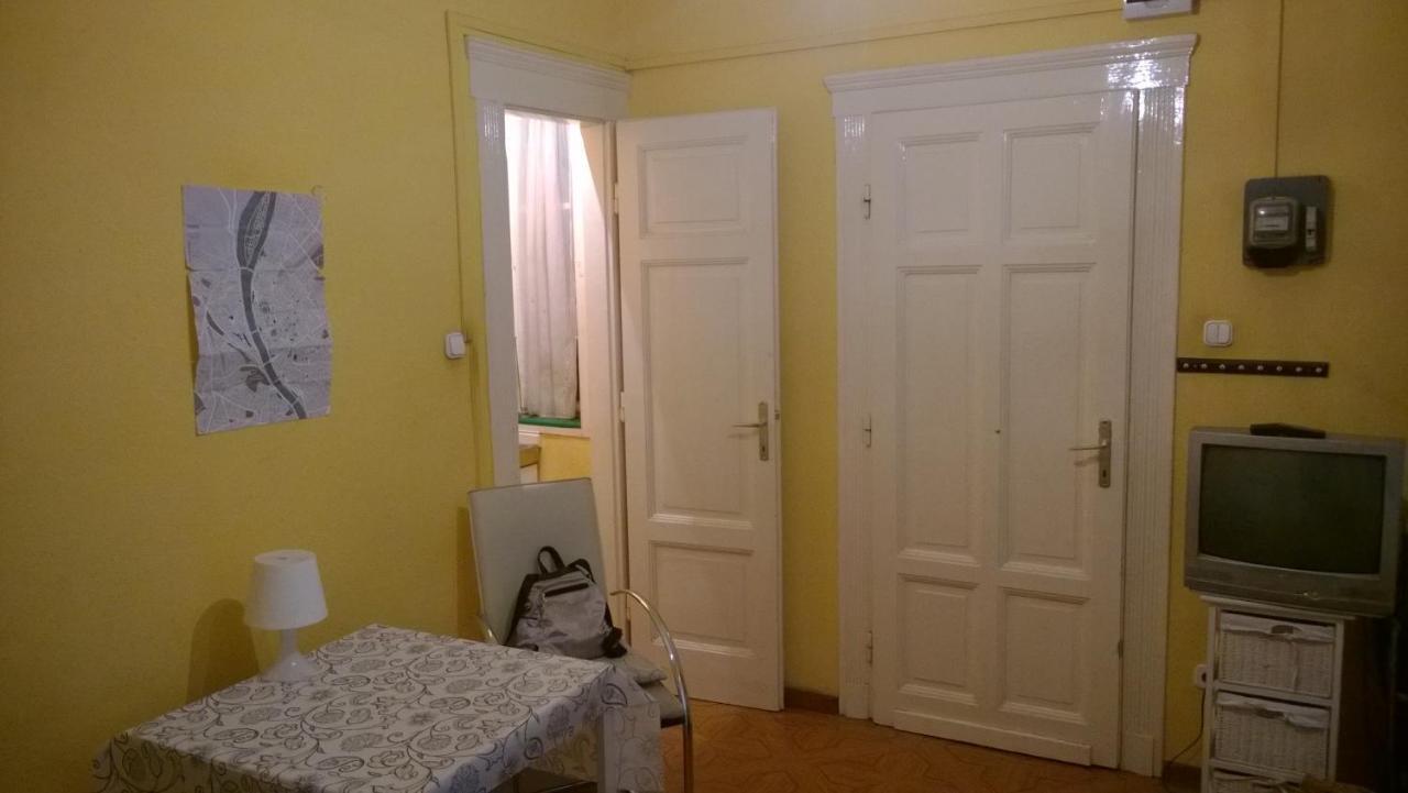 White Ship Apartman บูดาเปสต์ ภายนอก รูปภาพ