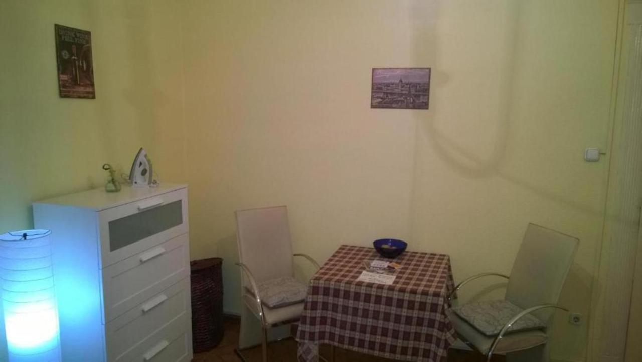 White Ship Apartman บูดาเปสต์ ภายนอก รูปภาพ